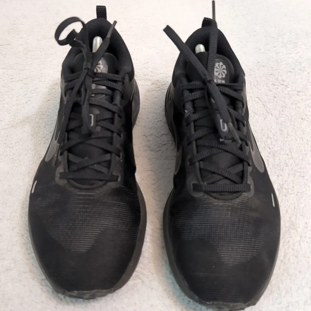 Mens Nike Downshifter 12 Tripple Black Running Shoes DM0919-002 Size 9.5‎ EUC